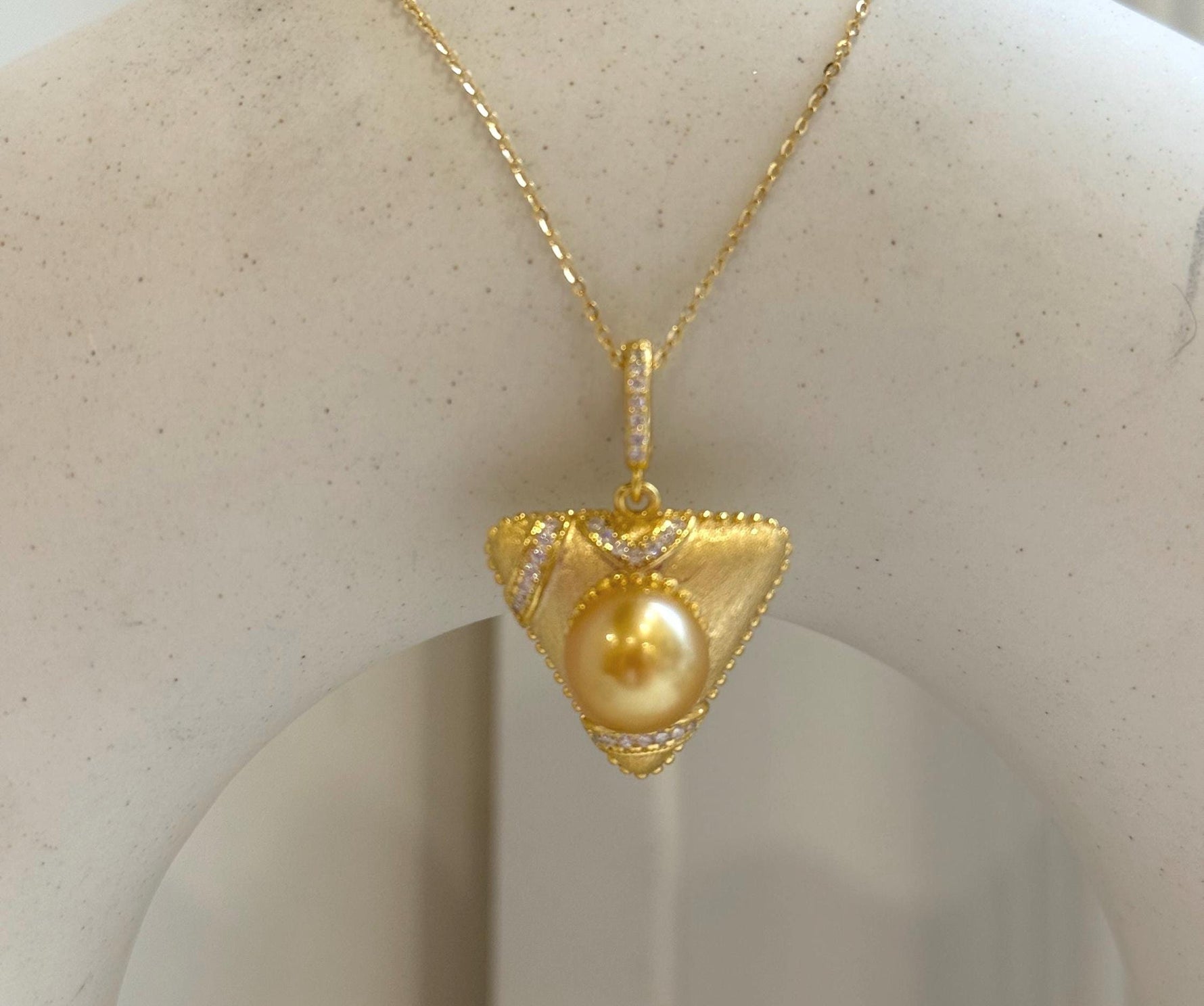 9.6mm South sea golden Pearl Triangle pendant: Extreme luster mirrored, deep gold pearl, S925 silver cool pendant chain set.