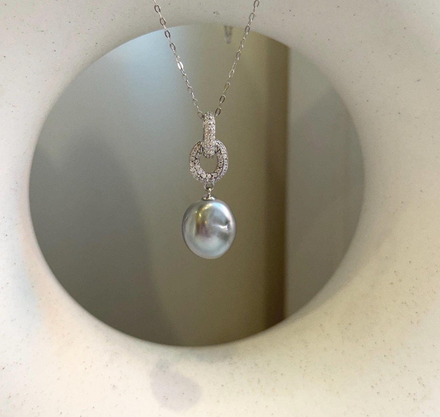Keshi pearl pendant
