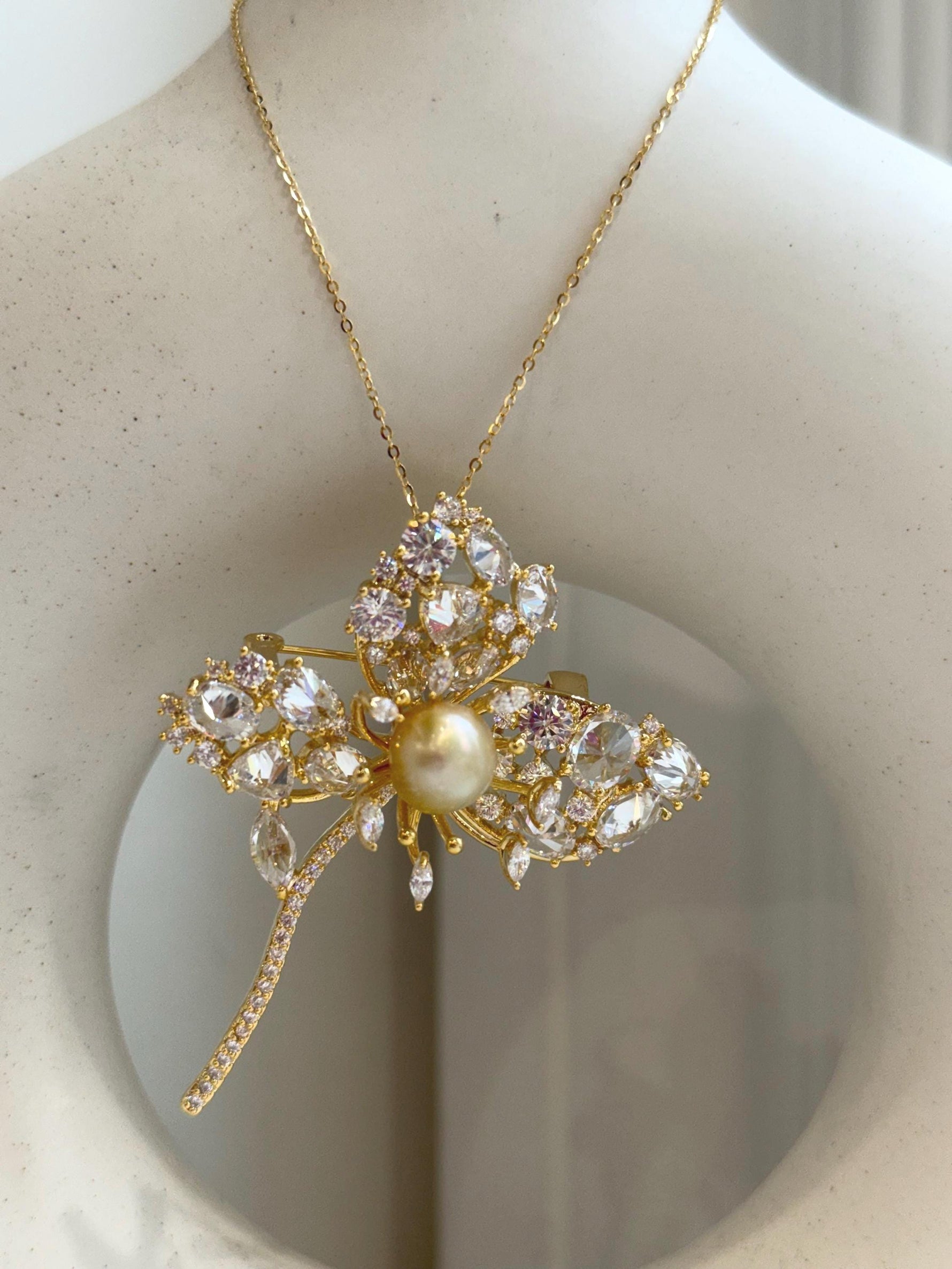 South Sea Golden Pearl Floral Brooch Pendant 2in1: Strong luster, light gold pearl, 9.8mm, s925 silver chain adjustable.
