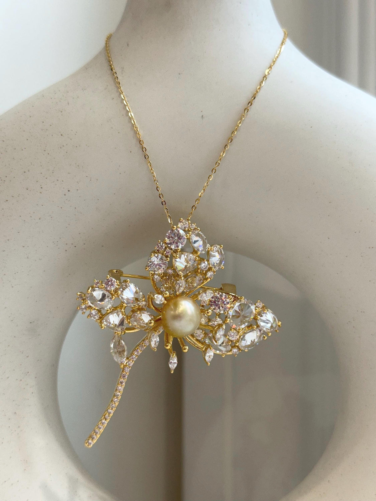 South Sea Golden Pearl Floral Brooch Pendant 2in1: Strong luster, light gold pearl, 9.8mm, s925 silver chain adjustable.