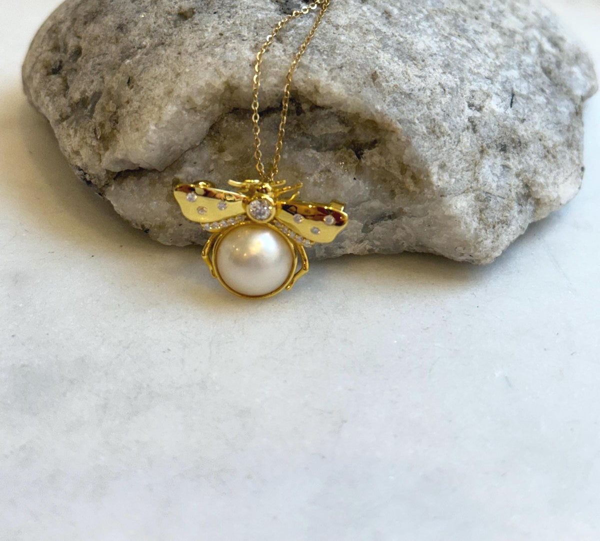 12mm Ivory ocean mabe Bee Pendant brooch 2in1: Extreme luster, S925 silver pendant chain set.