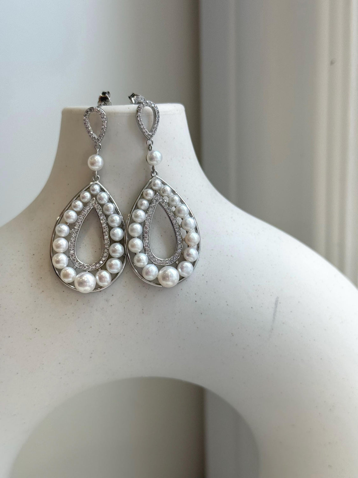 36pcs 3-5.5mm White pearls Earrings: Extreme luster mirrored, 4.8cm high, S925 silver vintage earrings.