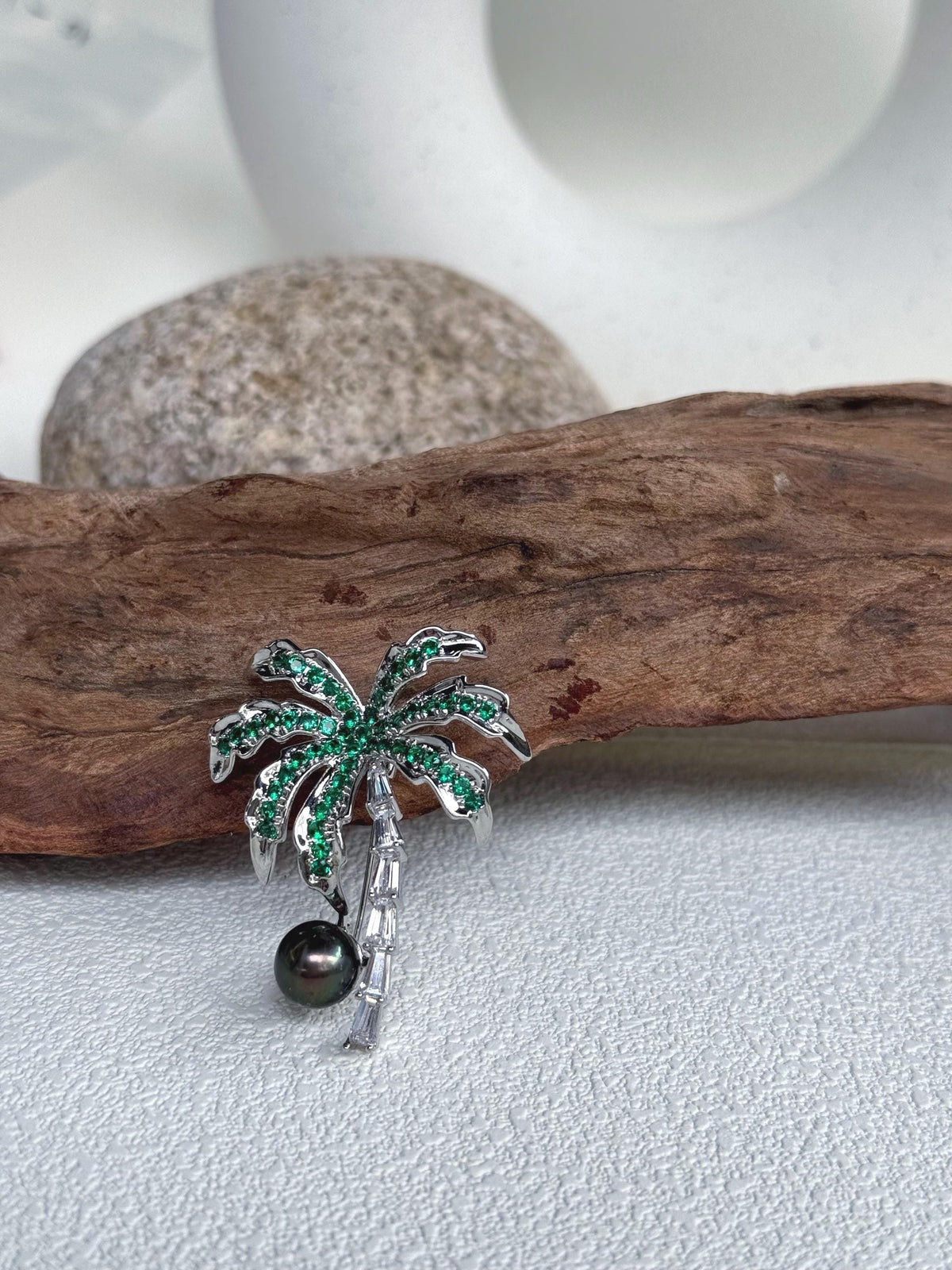 Tahitian Ocean Pearl Tree Brooch Pendant 2in1: Extreme Luster mirrored, 9.1mm, peacock green pearl, 3.6x4.5cm, S925 silver chain.