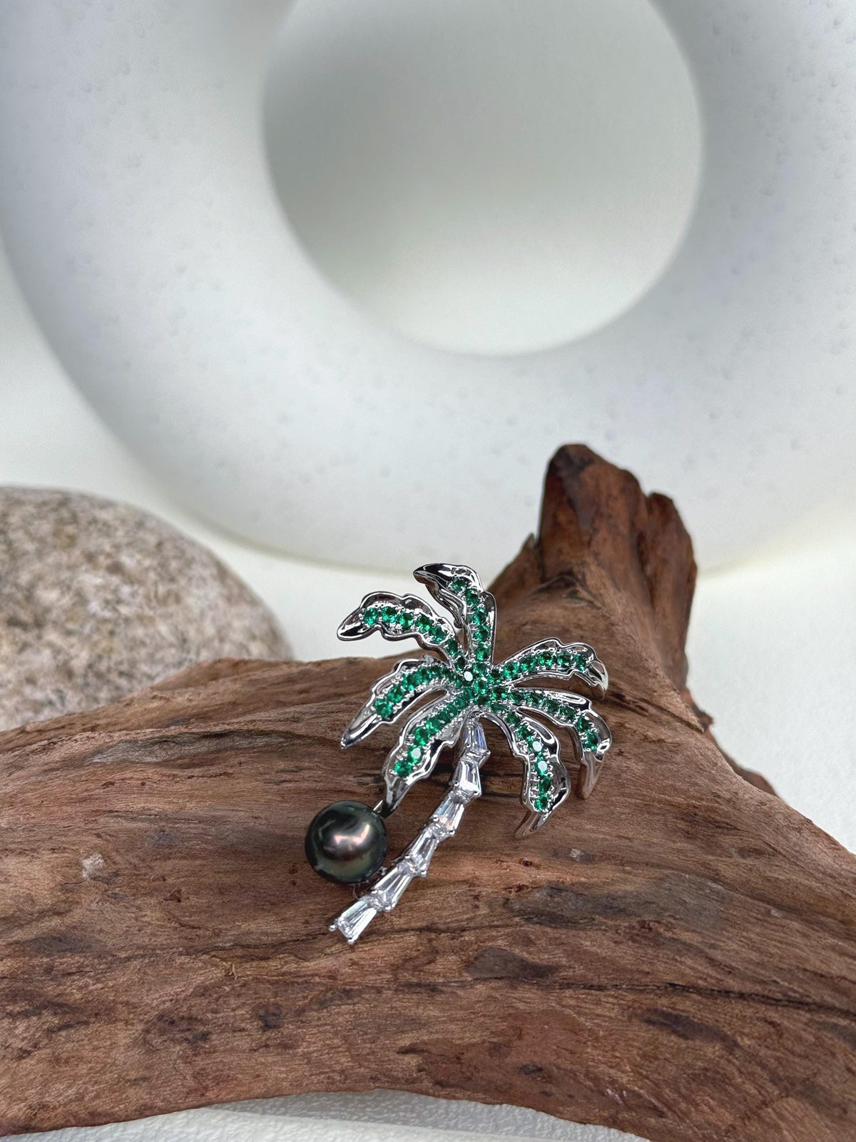 Tahitian Ocean Pearl Tree Brooch Pendant 2in1: Extreme Luster mirrored, 9.1mm, peacock green pearl, 3.6x4.5cm, S925 silver chain.
