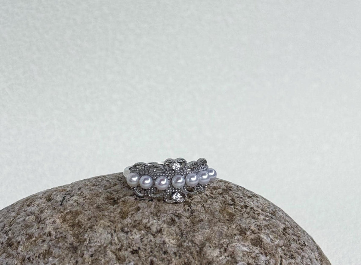 7pcs White Small Pearls Ring: Extreme luster mirrored, 3.1-3.4mm, S925 Silver adjustable Ring.