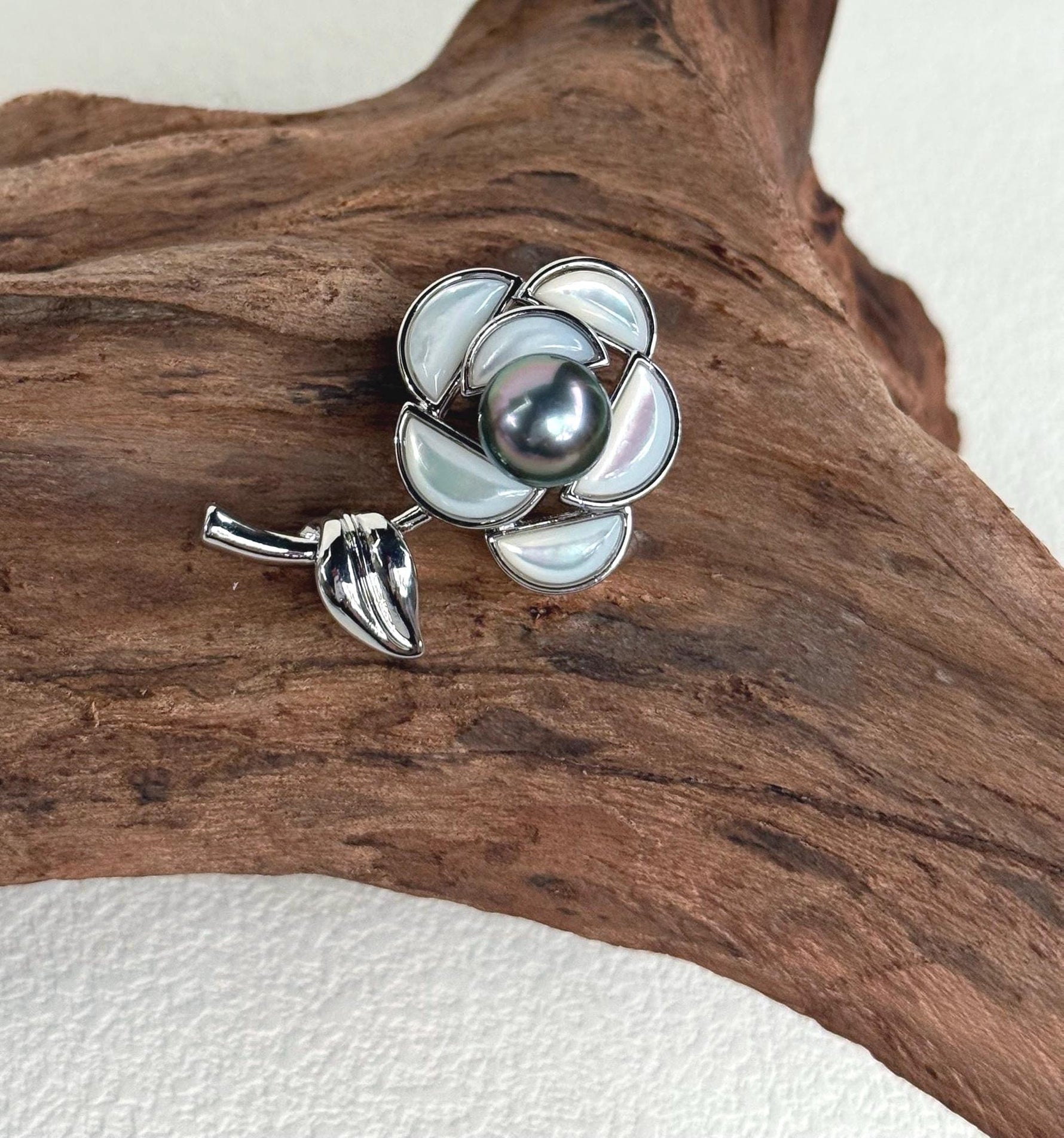 Tahitian Ocean Pearl Brooch Pendant 2in1: Extreme Luster mirrrored, 9.2mm, peacock green pearl, 2.5x3.8cm, S925 silver chain. gift for her anniversary