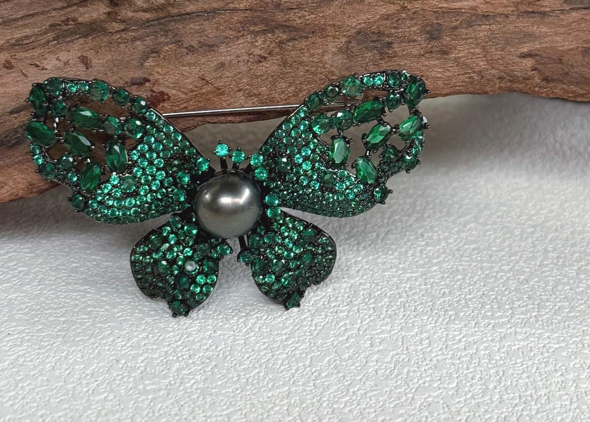 Tahitian Ocean Pearl Butterfly Brooch Pendant 2in1: Extreme Luster mirrrored, 10.2mm, platinum black pearl, 6x4cm, S925 silver chain. gift for her