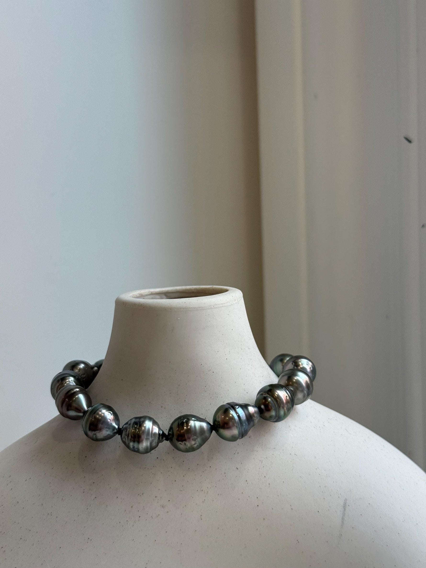7.5” In Sale 14pcs Tahitian Ocean peacock green Pearls Exceptional Elegant Bracelet unique gift for her, hand knotted.8.7-9.8mm for her birthday gift