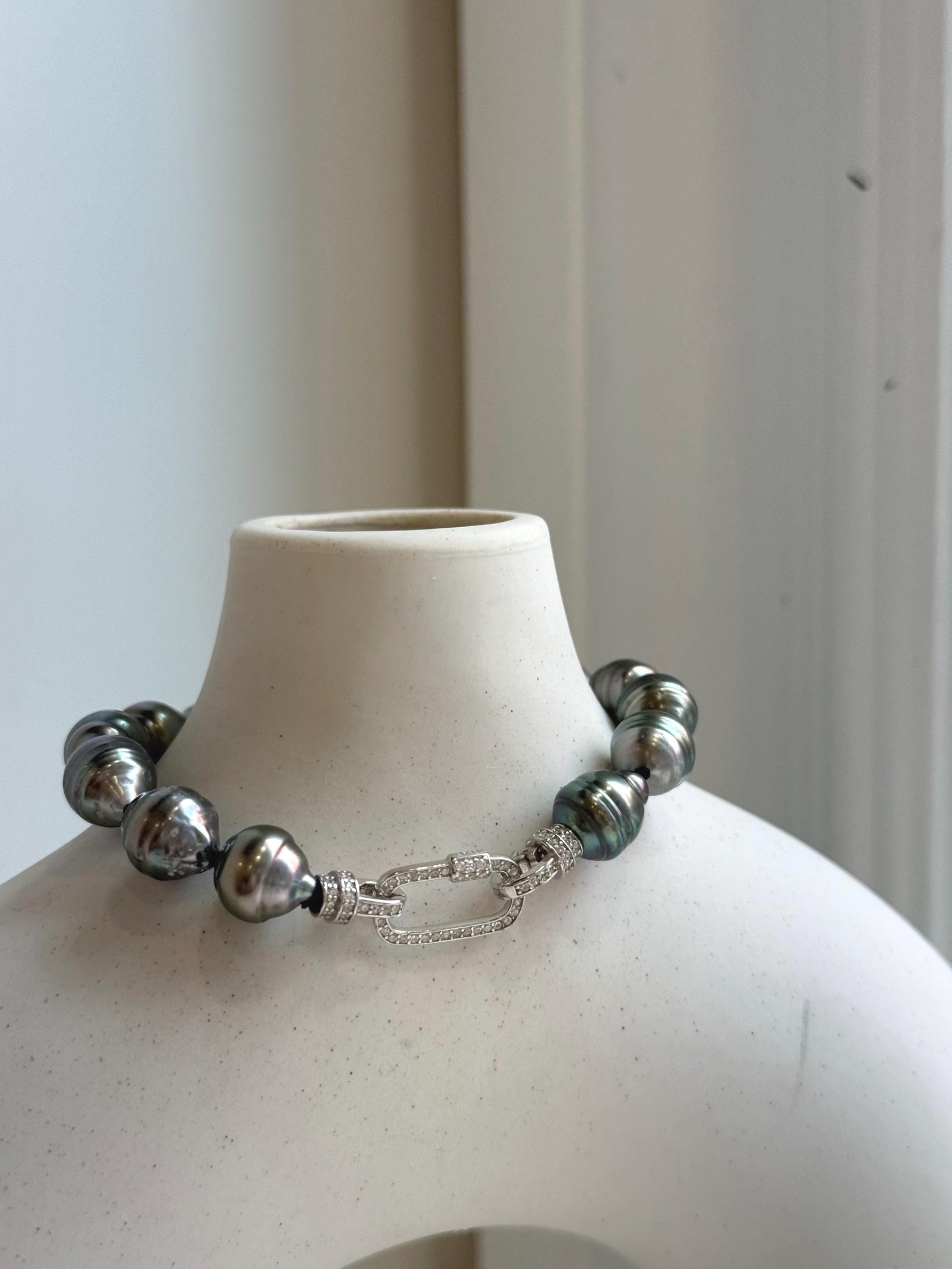 7.5” In Sale 14pcs Tahitian Ocean peacock green Pearls Exceptional Elegant Bracelet unique gift for her, hand knotted.8.7-9.8mm