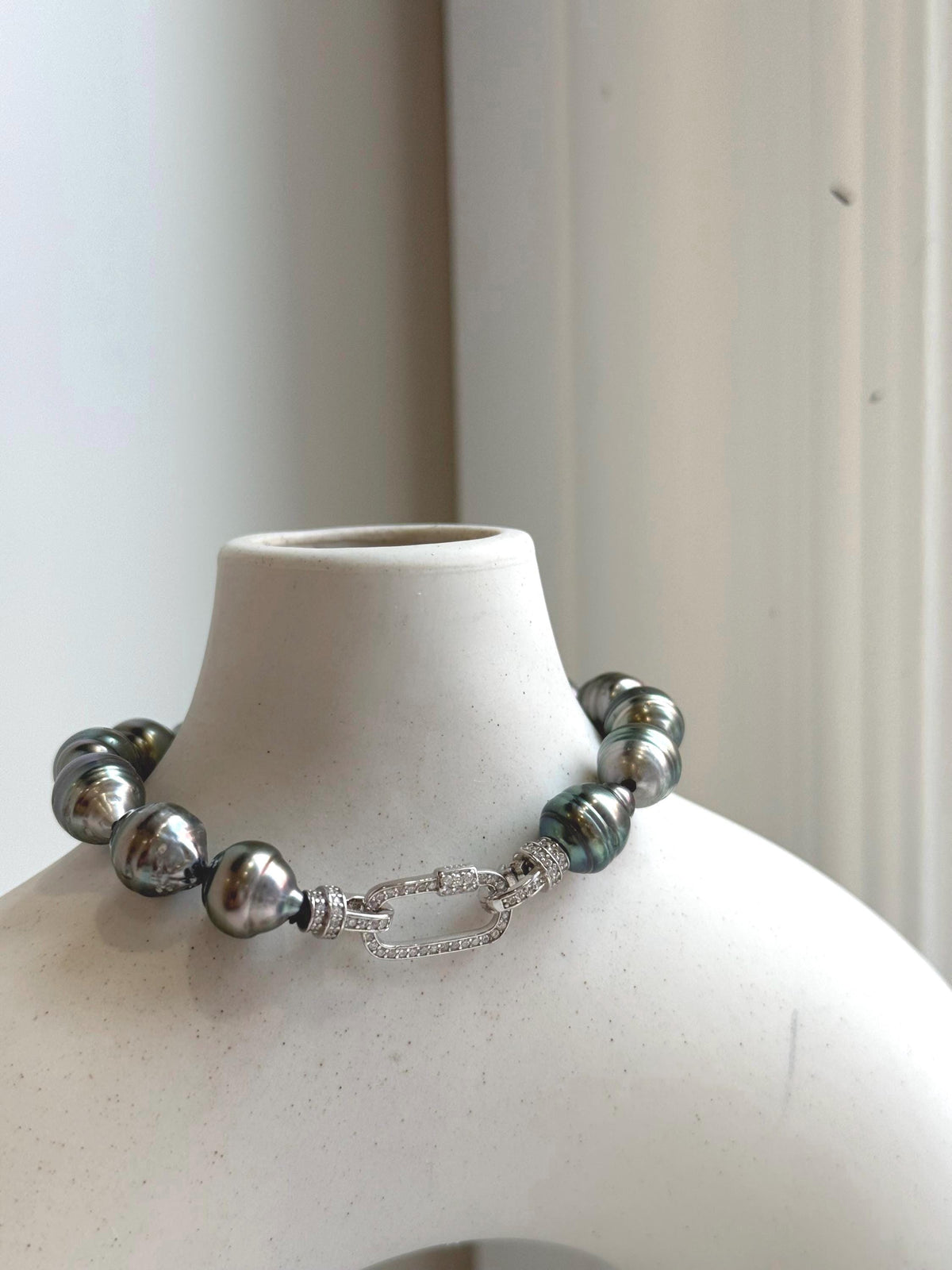 7.5” In Sale 14pcs Tahitian Ocean peacock green Pearls Exceptional Elegant Bracelet unique gift for her, hand knotted.8.7-9.8mm