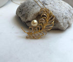 South sea golden pearl brooch pendant 2in1: Extreme strong luster mirrored, 9.5mm, pure gold. Feather design Brooch with s925 silver chain.