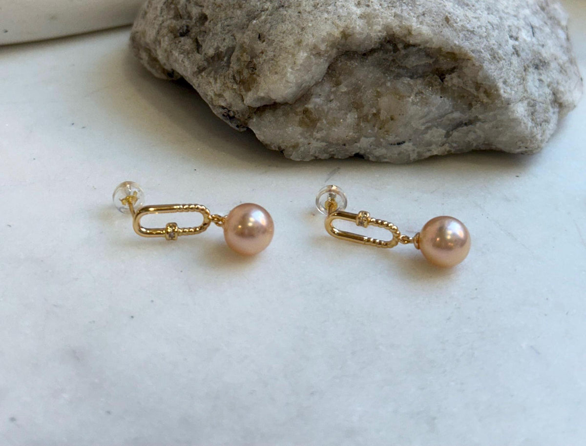 8.5mm Peach Gold Pearls Earrings Chandeliers: Extreme luster Mirrored, Metallic peach gold color, 2.5cm high, S925 silver cool earrings.