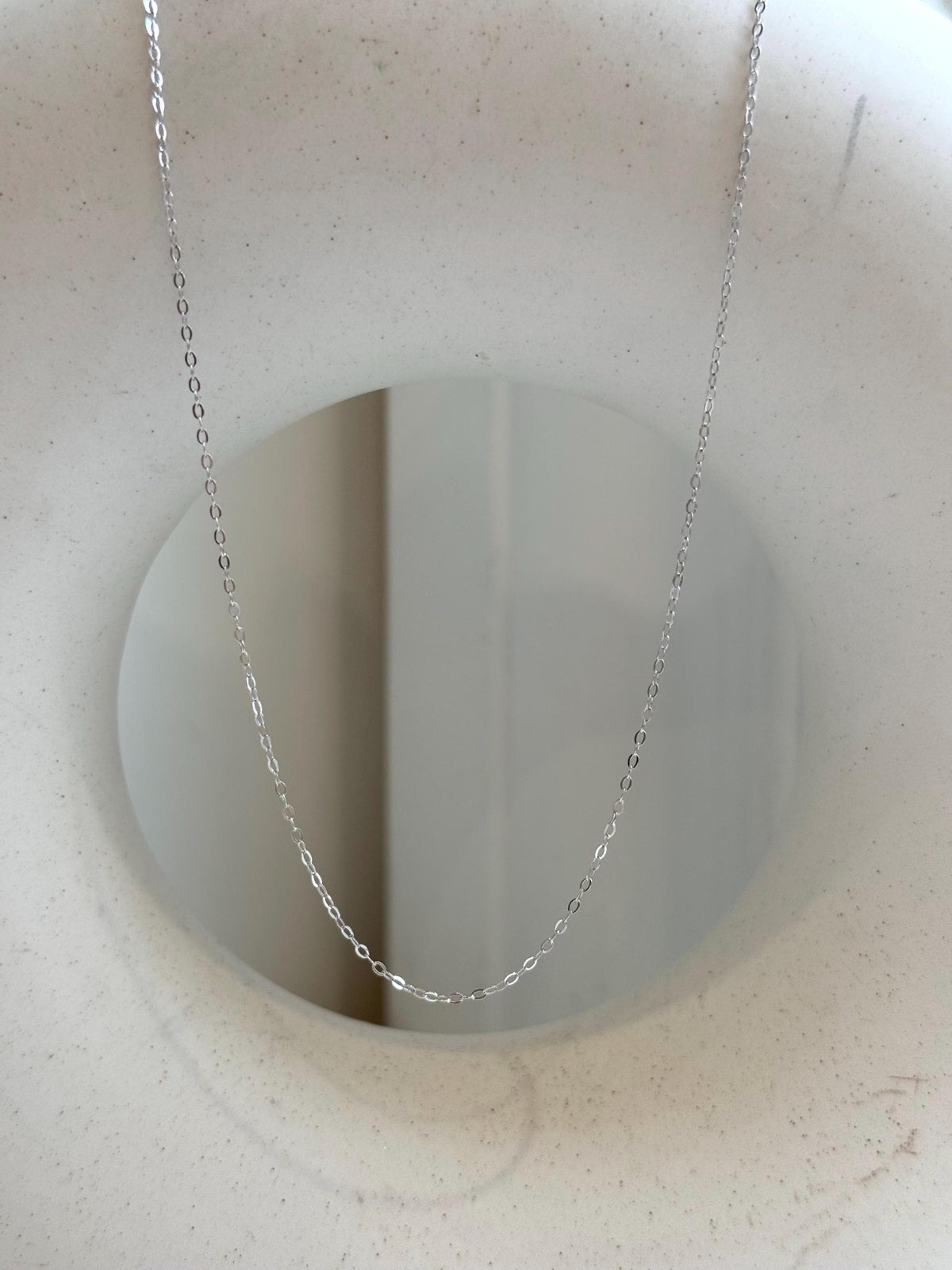 Not for seperate purchase!! s925 silver O chain necklace, adjustable size to 17.3”, with needle for floating pendant.silver