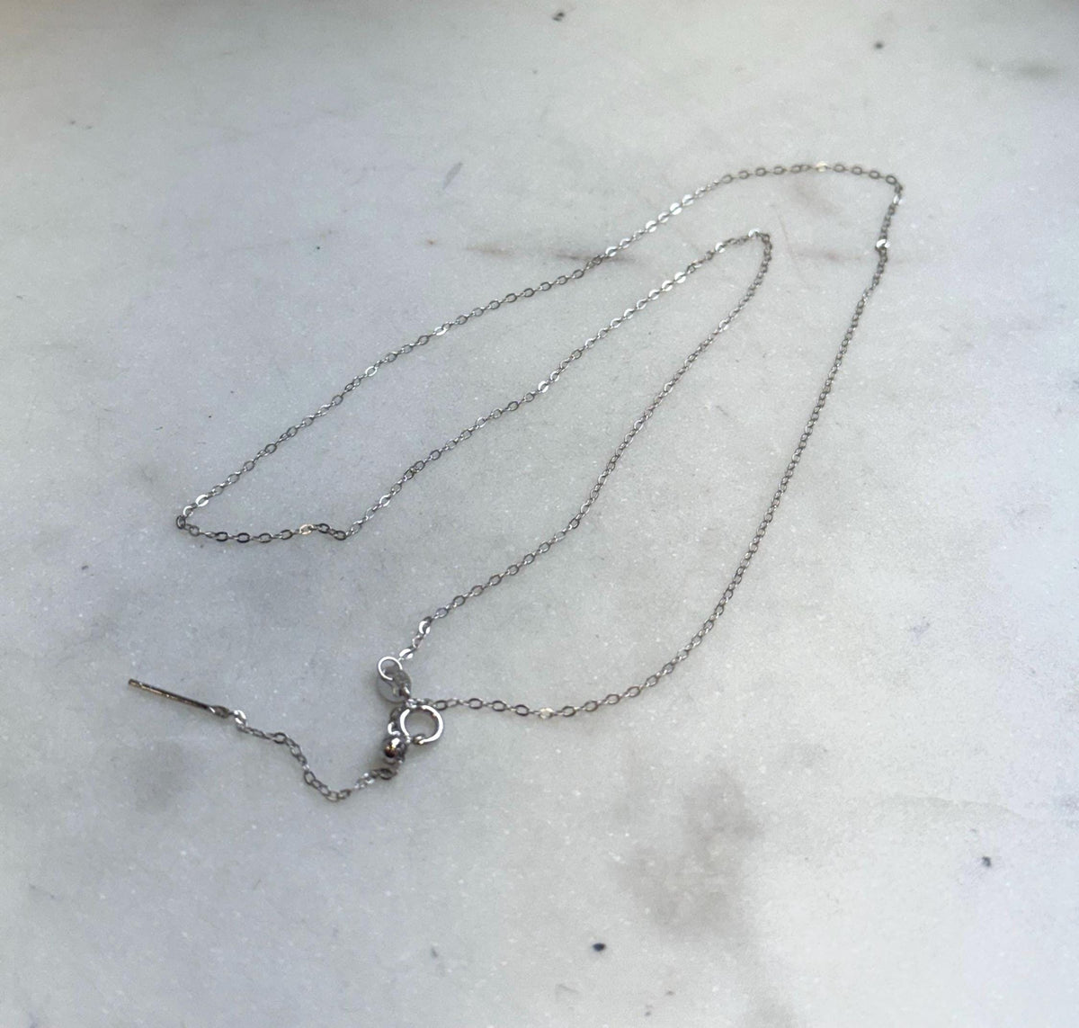 Not for seperate purchase!! s925 silver O chain necklace, adjustable size to 17.3”, with needle for floating pendant.silver