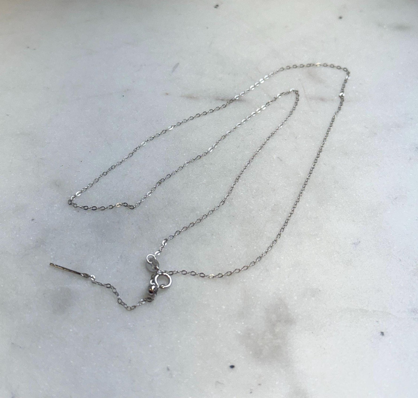 Not for seperate purchase!! s925 silver O chain necklace, adjustable size to 17.3”, with needle for floating pendant.silver