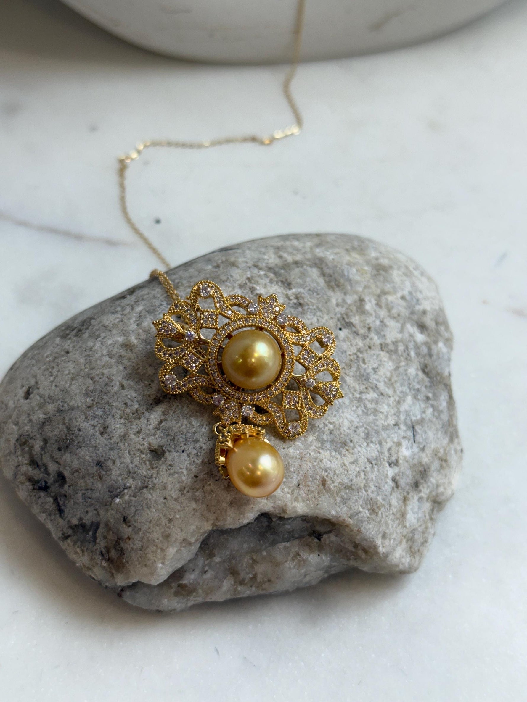 South Sea deep Golden Ocean Pearls Vintage Brooch Pendant 2in1: Extreme luster mirrored, gift for her holiday