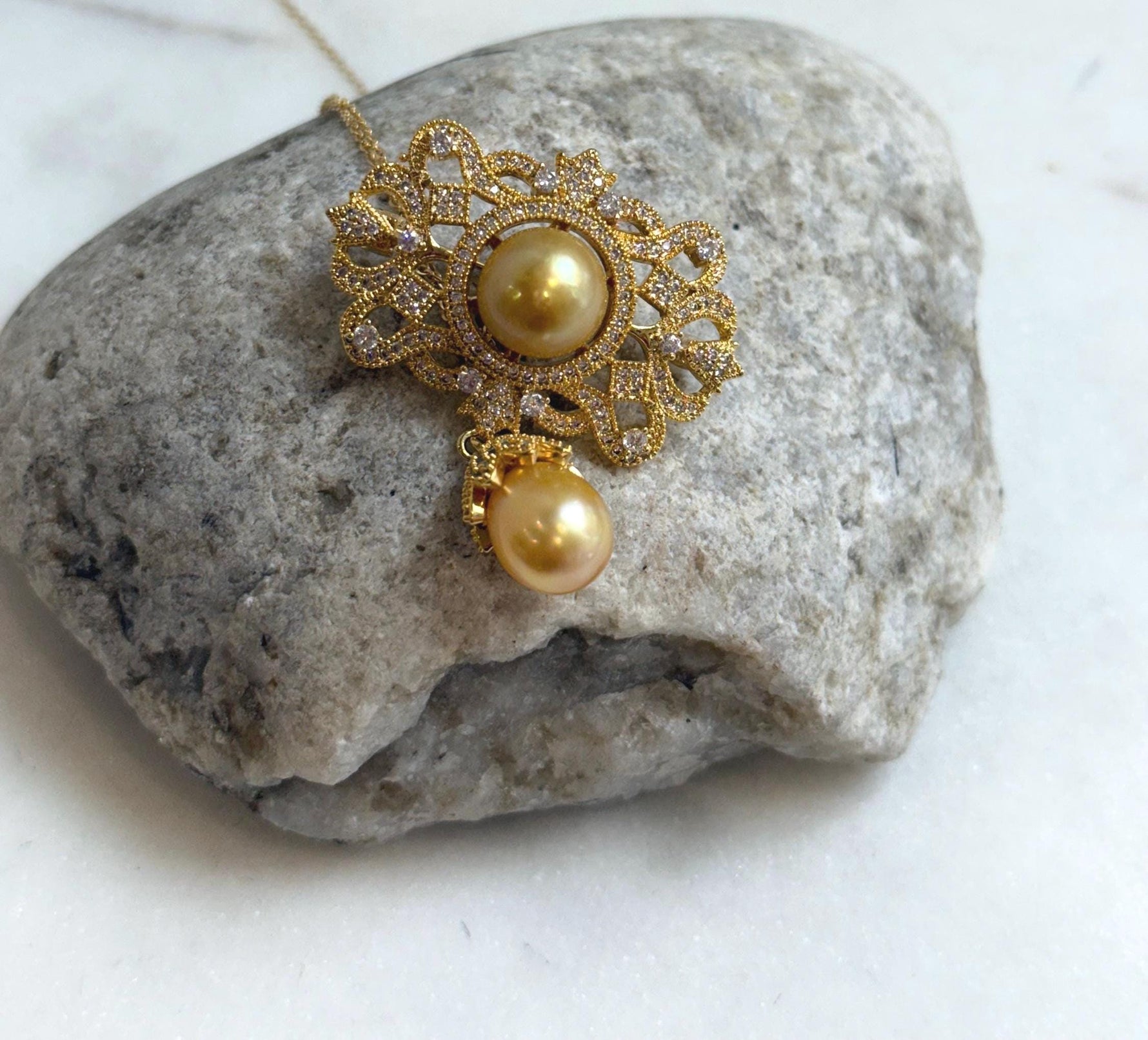 South Sea deep Golden Ocean Pearls Vintage Brooch Pendant 2in1: Extreme luster mirrored, gift for her daily wear