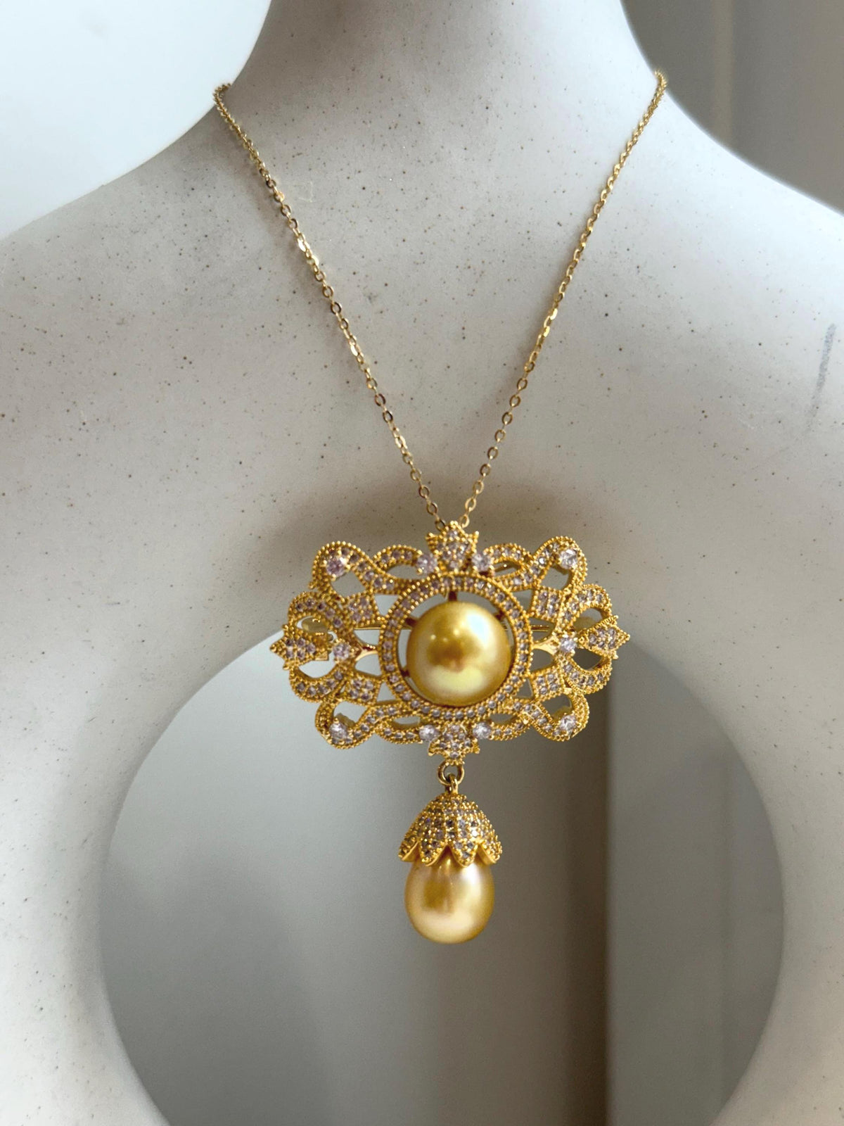 South Sea deep Golden Ocean Pearls Vintage Brooch Pendant 2in1: Extreme luster mirrored, gift for her birthday