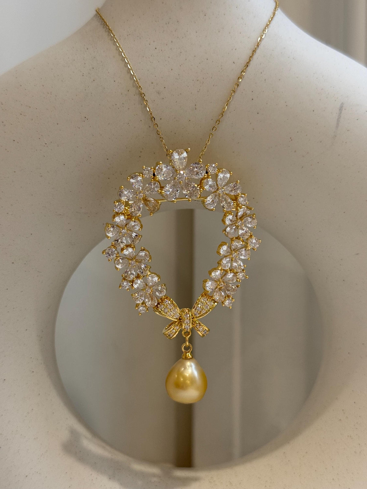 South sea golden pearl Floral Ring brooch pendant 2in1: Extreme strong luster mirrored, 10.7mm, 4x6.7cm, s925 silver chain not included. Christmas brooch