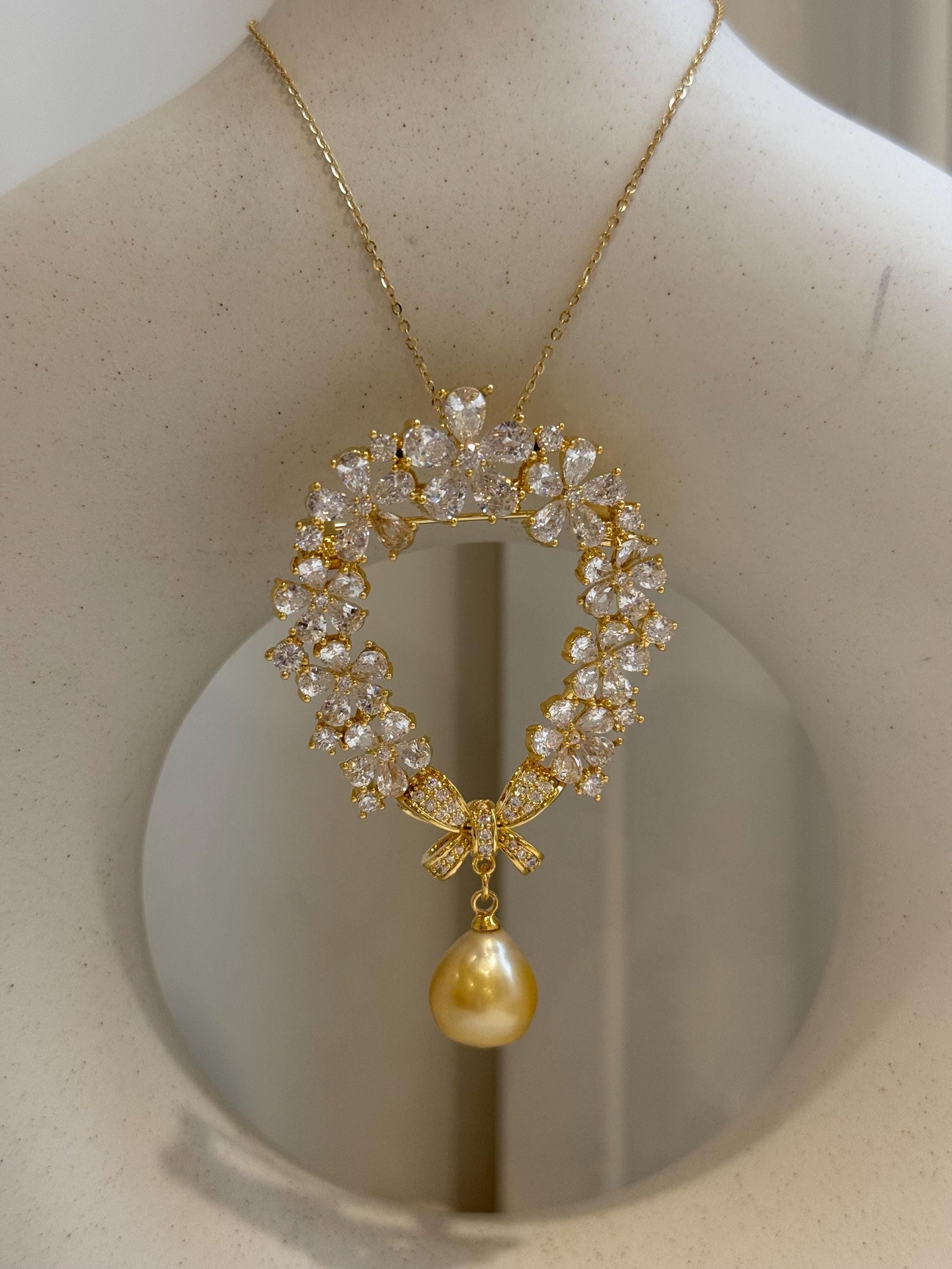 South sea golden pearl Floral Ring brooch pendant 2in1: Extreme strong luster mirrored, 10.7mm, 4x6.7cm, s925 silver chain not included. Christmas brooch