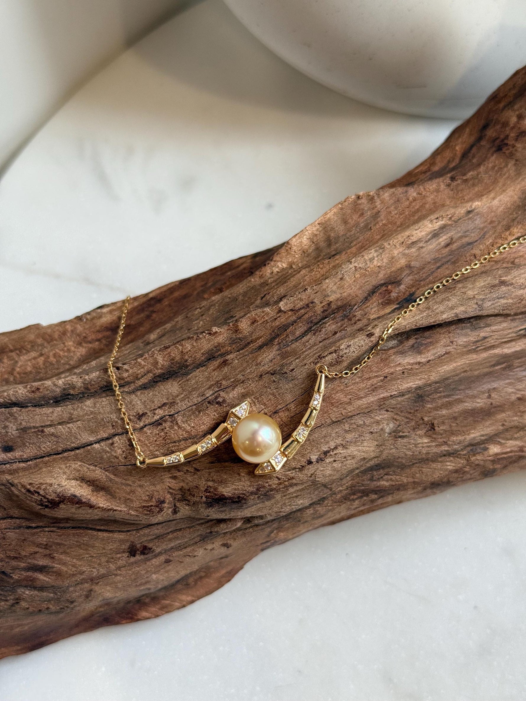 8.9mm South Sea golden Ocean Pearl pendant necklace set:top quality Extreme luster mirrored, pure gold pearl, S925 silver pendant chain set.