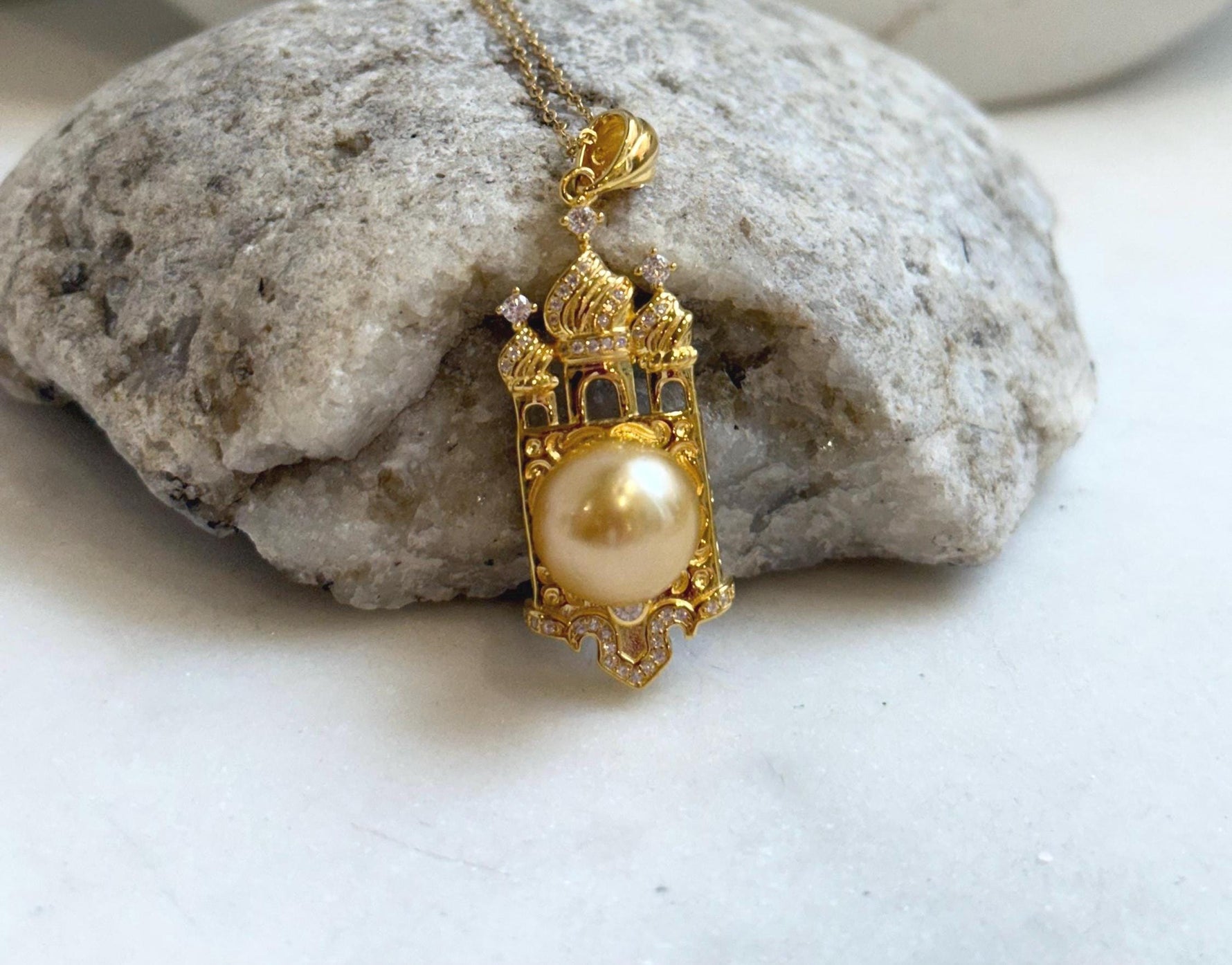 11.4mm South sea golden Pearl pendant: Extreme luster mirrored, ultra gold pearl, 4.5cm high, S925 silver castle pendant chain set.