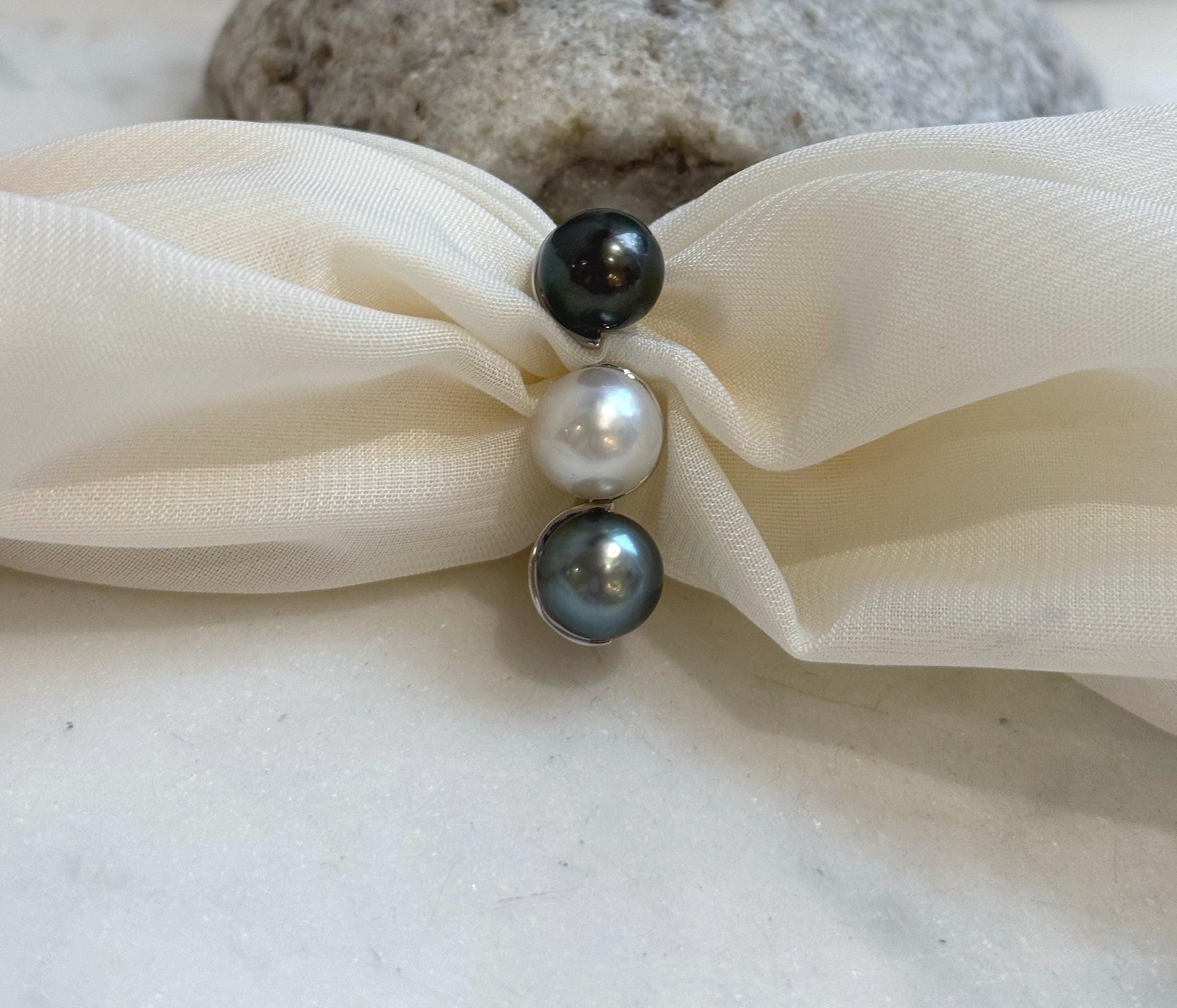 Tri Tahitian Australian ocean white pearls Ring: Extreme luster mirrored, 10.3-10.7mm. S925 silver adjustable Vintage Ring. gift for her birthdays