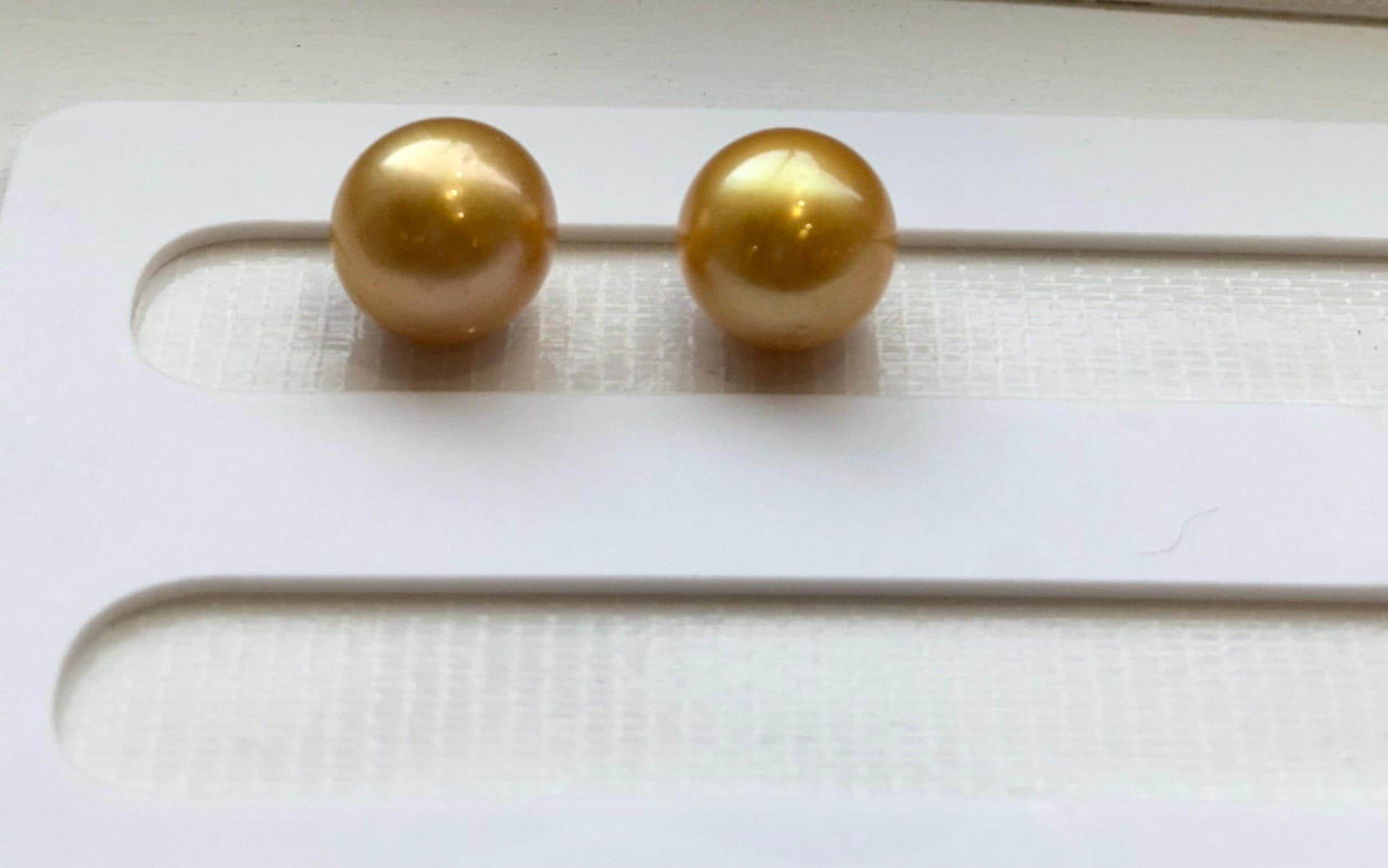 Sold out!! WL 12.7mm South Sea Deep Golden Pearl. 18K Yellow gold thick Studs, cad429.99