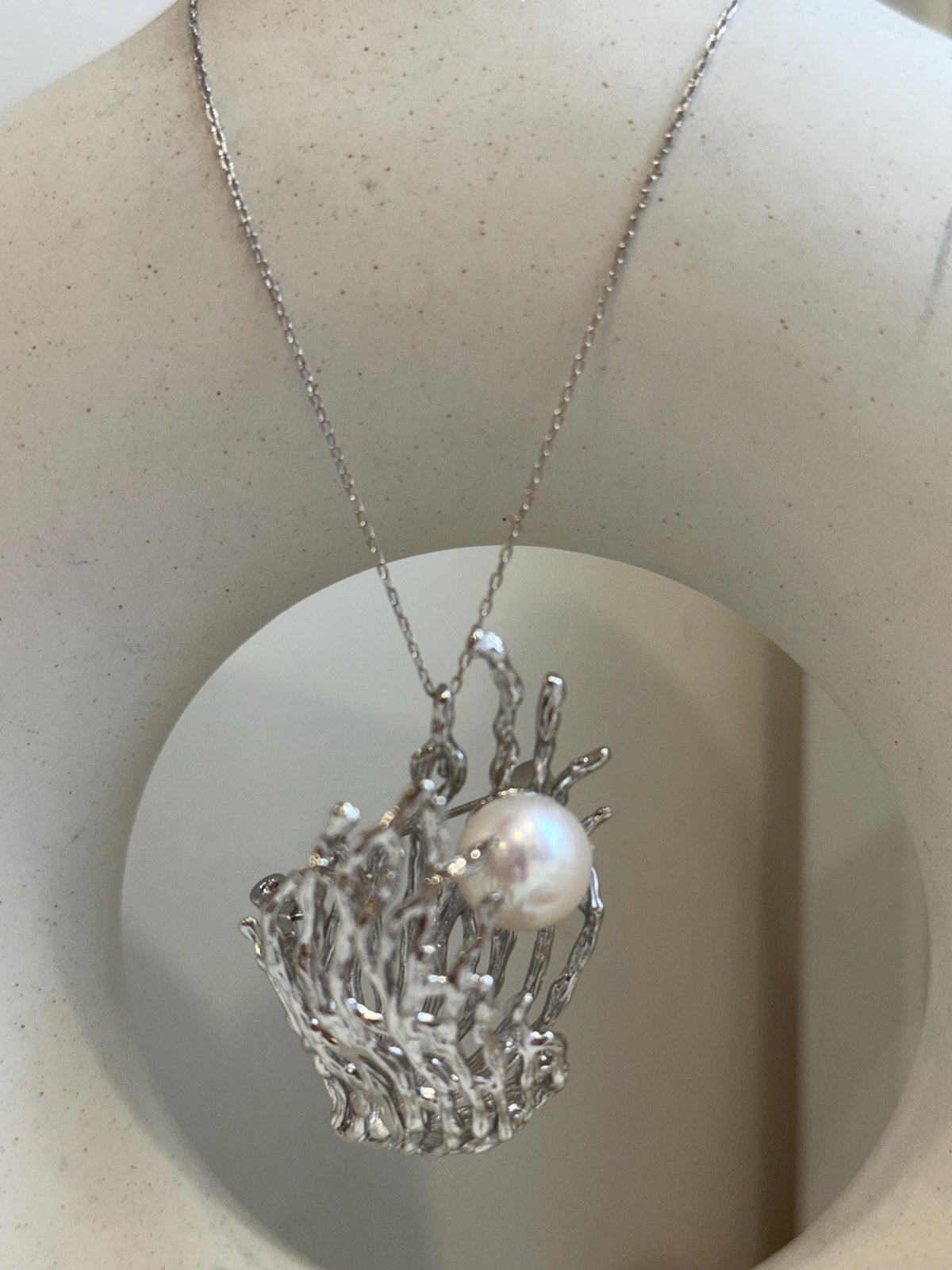11.2mm white Pearl Brooch Pendant 2in1: Extreme Luster mirrored, white with pink hue, Seaweed 3D brooch, s925 silver chain.