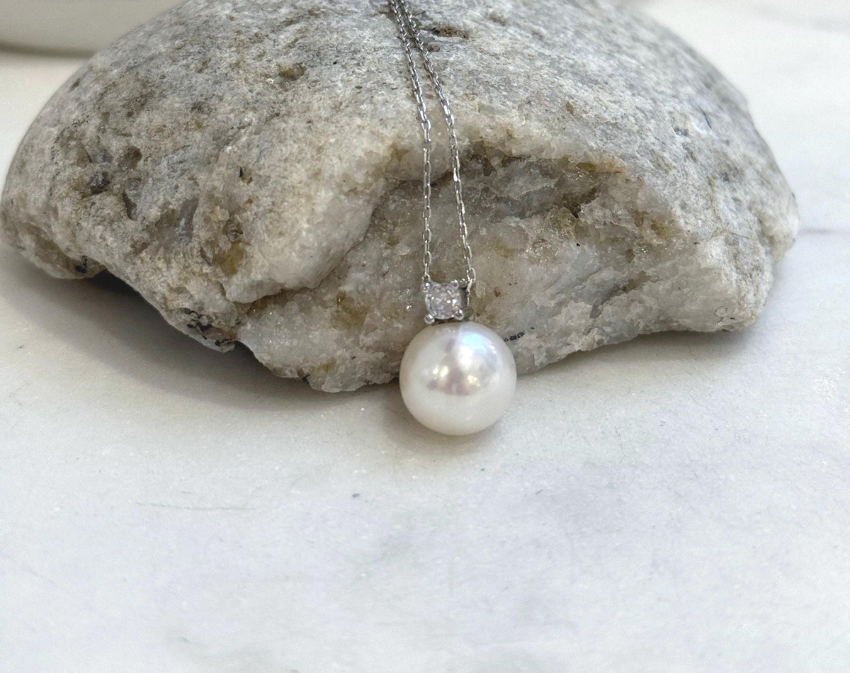 11.6mm White Edison Pearl pendant: Extreme luster mirrored, 1.6cm high, S925 silver minimalist pendant chain set.