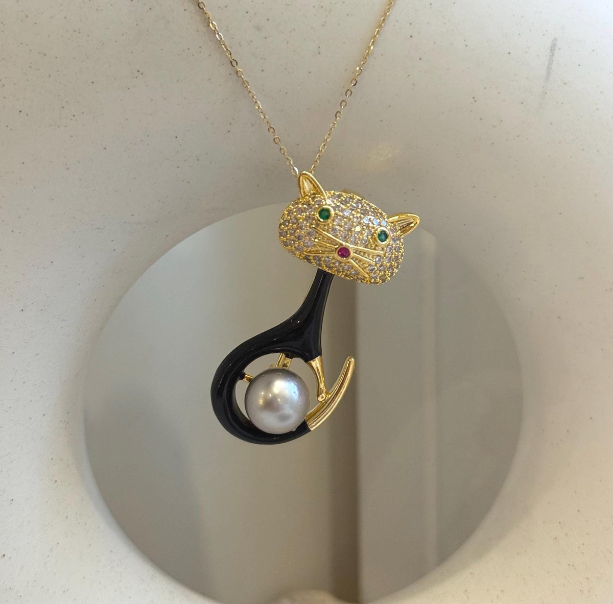 Tahitian Platinum ocean pearl Cat brooch pendant 2in1: Extreme strong luster mirrored, 10.3mm. s925 silver chain