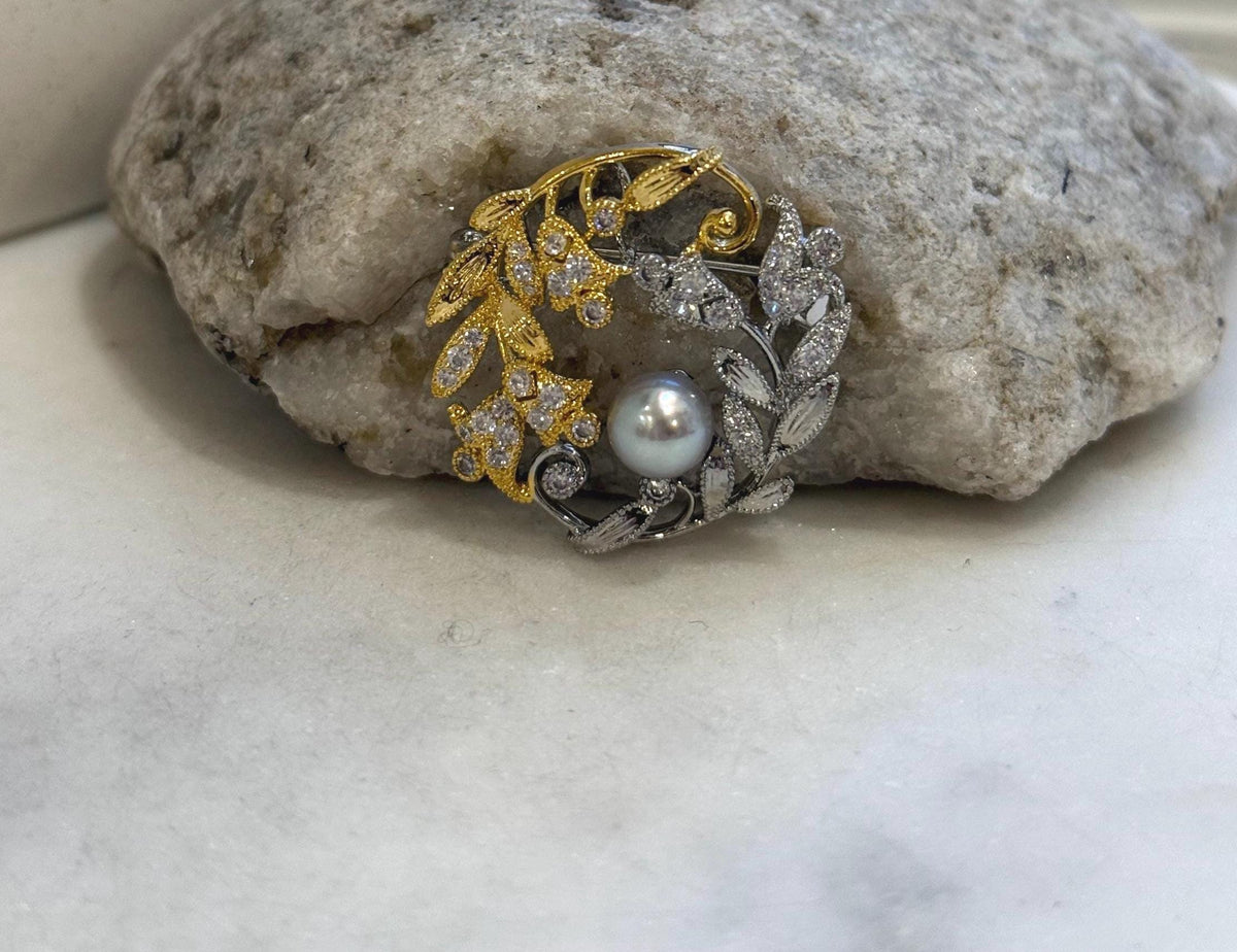 Akoya ocean pearl Floral brooch pendant 2in1: Extreme luster mirrored, 7.4mm, Blue silver. s925 silver chain not included. gift for her birthday