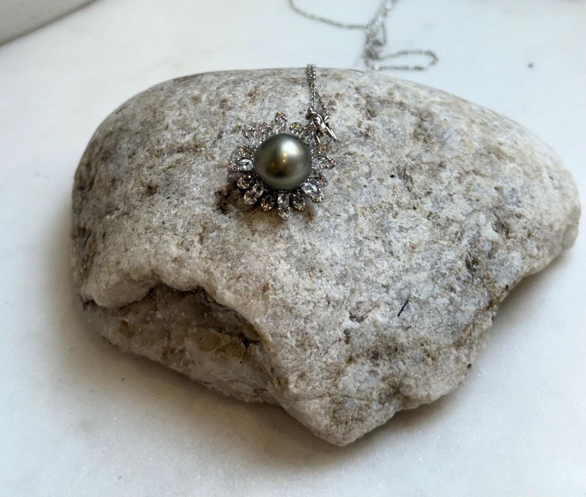 10.4mm Tahitian platinum ocean pearl Floral pendant: Extreme luster mirrored, S925 silver pendant chain set. gift for her