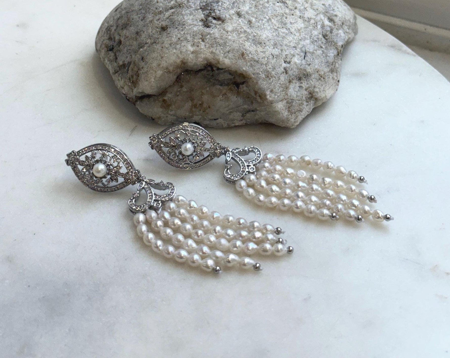 90pcs Extreme luster white small pearls Earring Chandeliers, Vintage design, 9cm high.