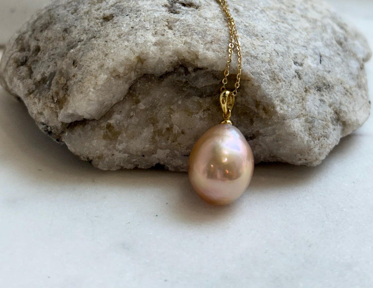 13.6mm peach gold Edison drop Pearl pendant: Extreme luster mirrored, S925 silver minimalist pendant chain set. Pearl jewelry idea.