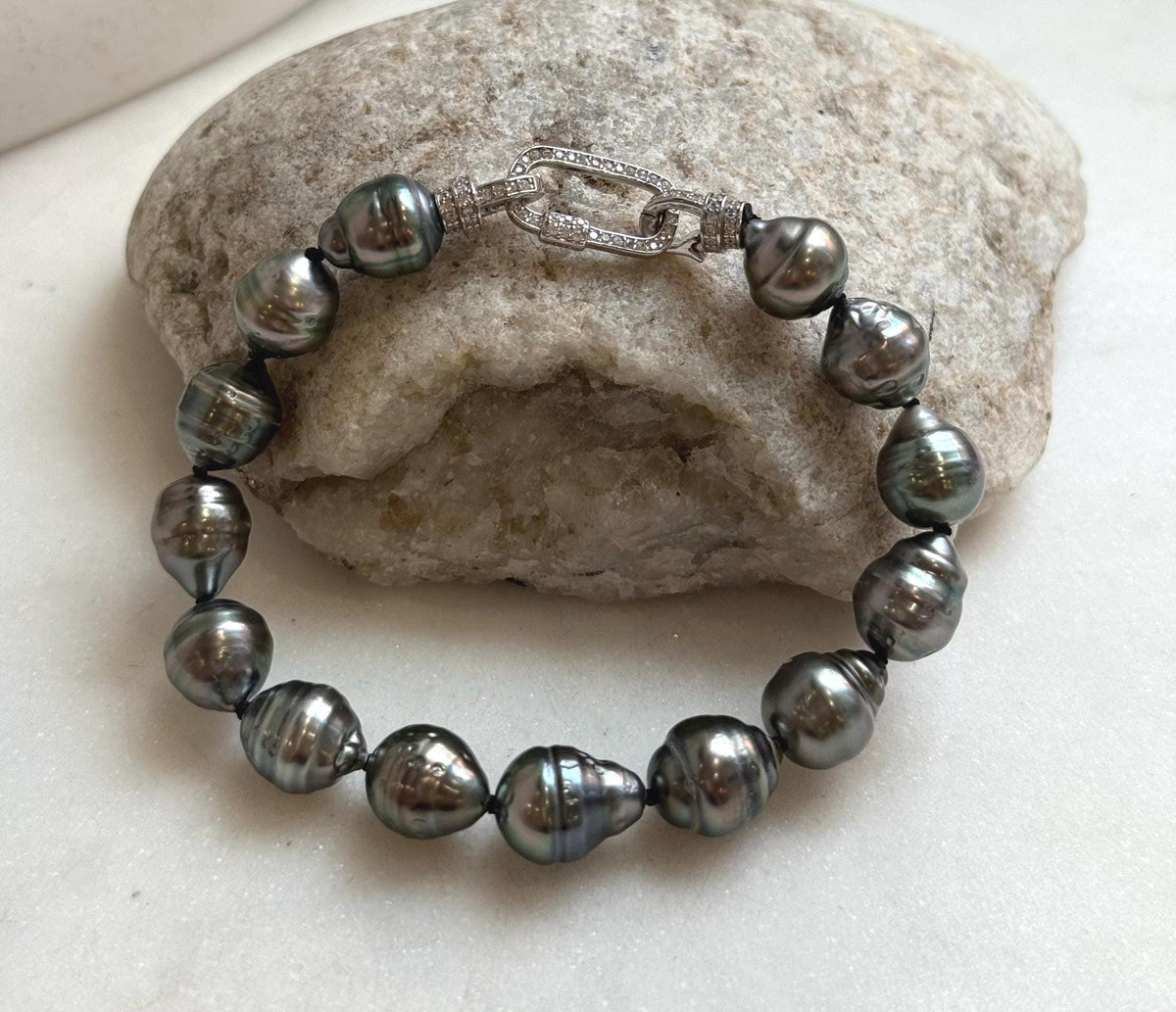 7.5” In Sale 14pcs Tahitian Ocean peacock green Pearls Exceptional Elegant Bracelet unique gift for her, hand knotted.8.7-9.8mm