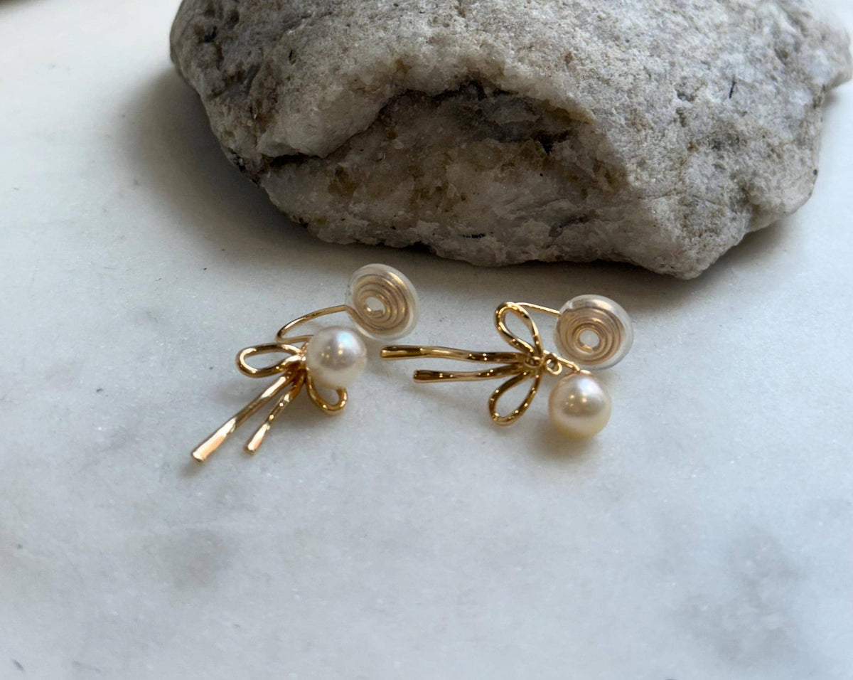 7mm Akoya ocean Golden pearls butterfly Bow earings no piercings: Extreme luster mirrored, s925 silver earrings. Pearl jewelry idea.