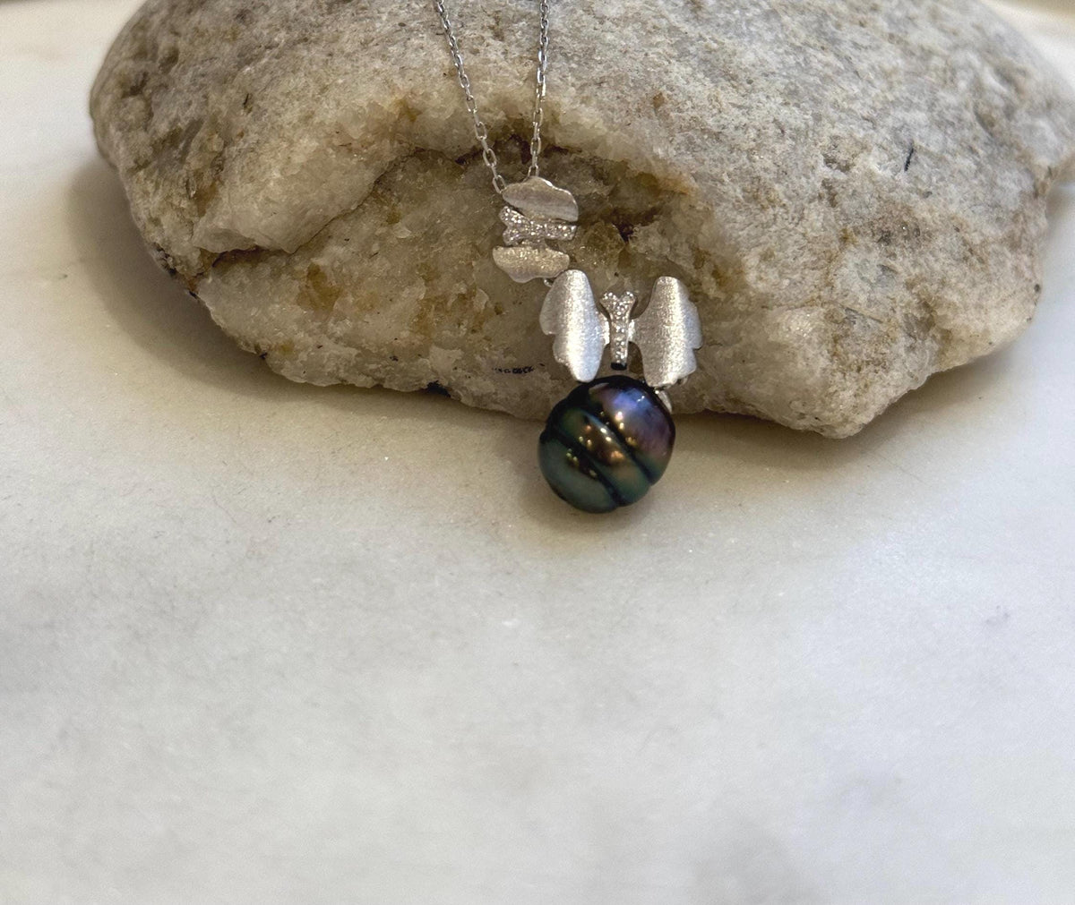 10mm Tahitian ocean butterfly pendant: Extreme luster mirrored, peacock green, 3.2cm high, S925 silver pendant chain set. daily wear pendant