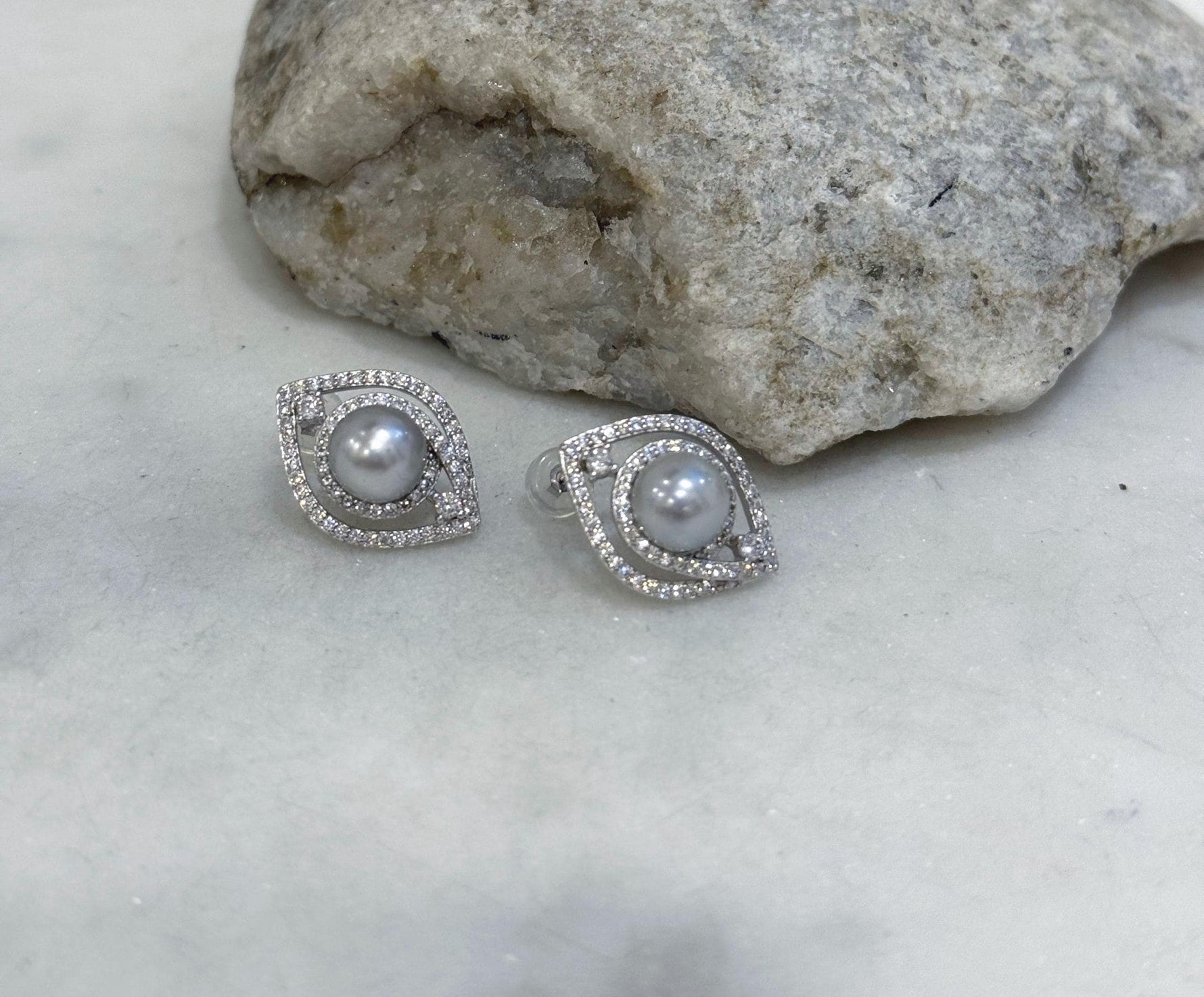 7.5mm Akoya ocean Blue silver pearls earings: Extreme luster mirrored, 1.4x1.9cm, s925 silver earrings. Pearl jewelry idea.gift for her daily earrings