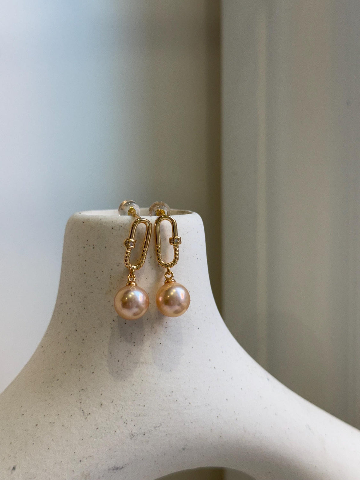 8.5mm Peach Gold Pearls Earrings Chandeliers: Extreme luster Mirrored, Metallic peach gold color, 2.5cm high, S925 silver cool earrings.