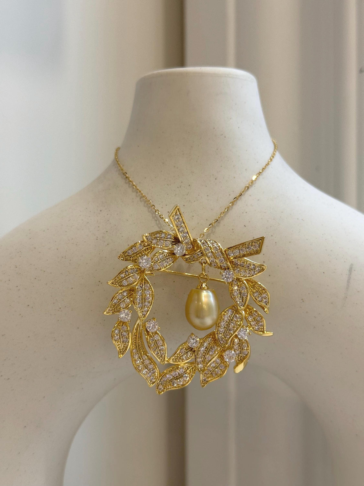 South sea golden pearl Floral Ring brooch pendant 2in1: Extreme strong luster mirrored, 8.5mm, 4.5x4.7cm, s925 silver chain not included. gift for Christmas