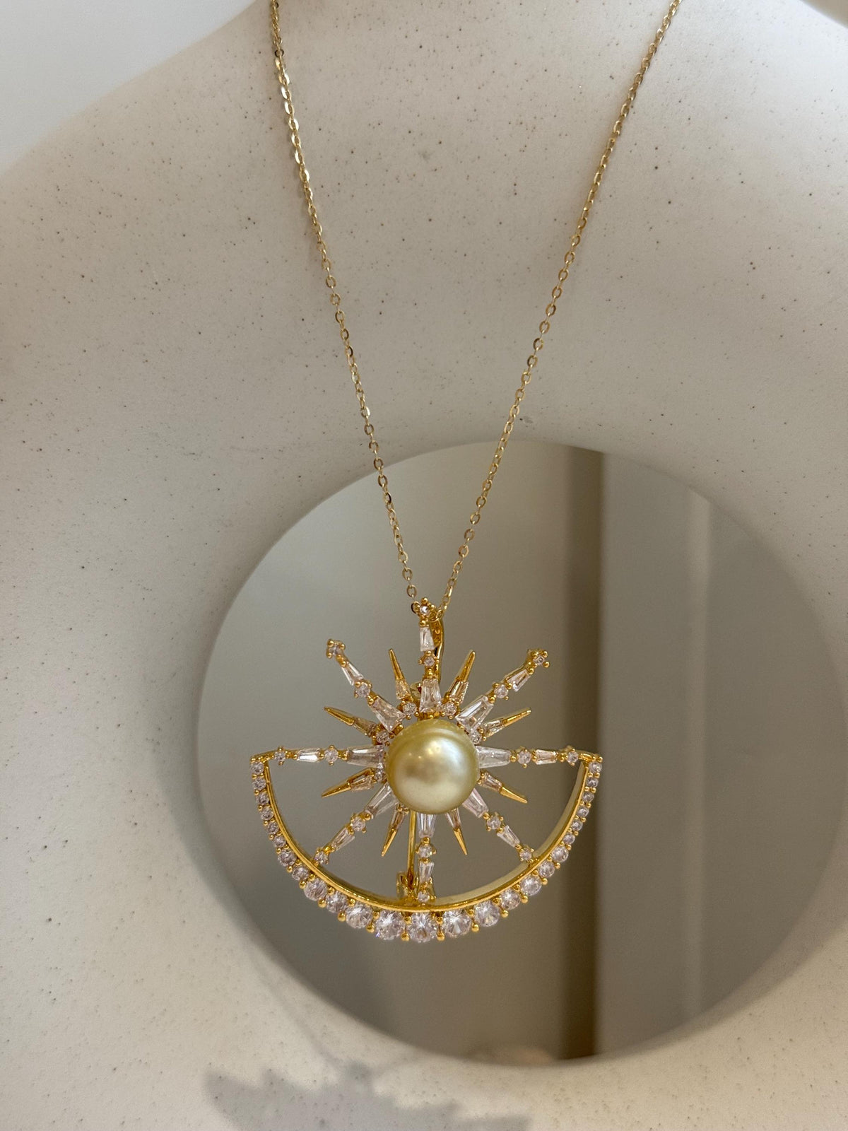 South sea golden pearl Star brooch pendant 2in1: Extreme strong luster, 9.7mm, ultra gold pearl, s925 silver chain not included. officially brooch