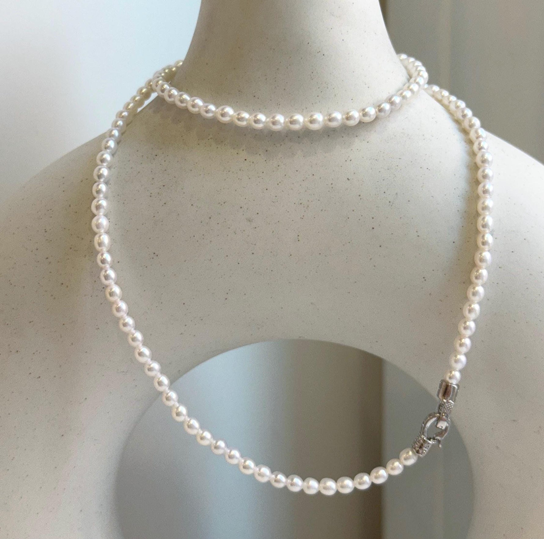 Elly‘s 3.1mm+ Freshwater cold white pearls necklace: Extreme luster mirrored, s925 silver 17.9” necklace. Pearl jewelry idea
