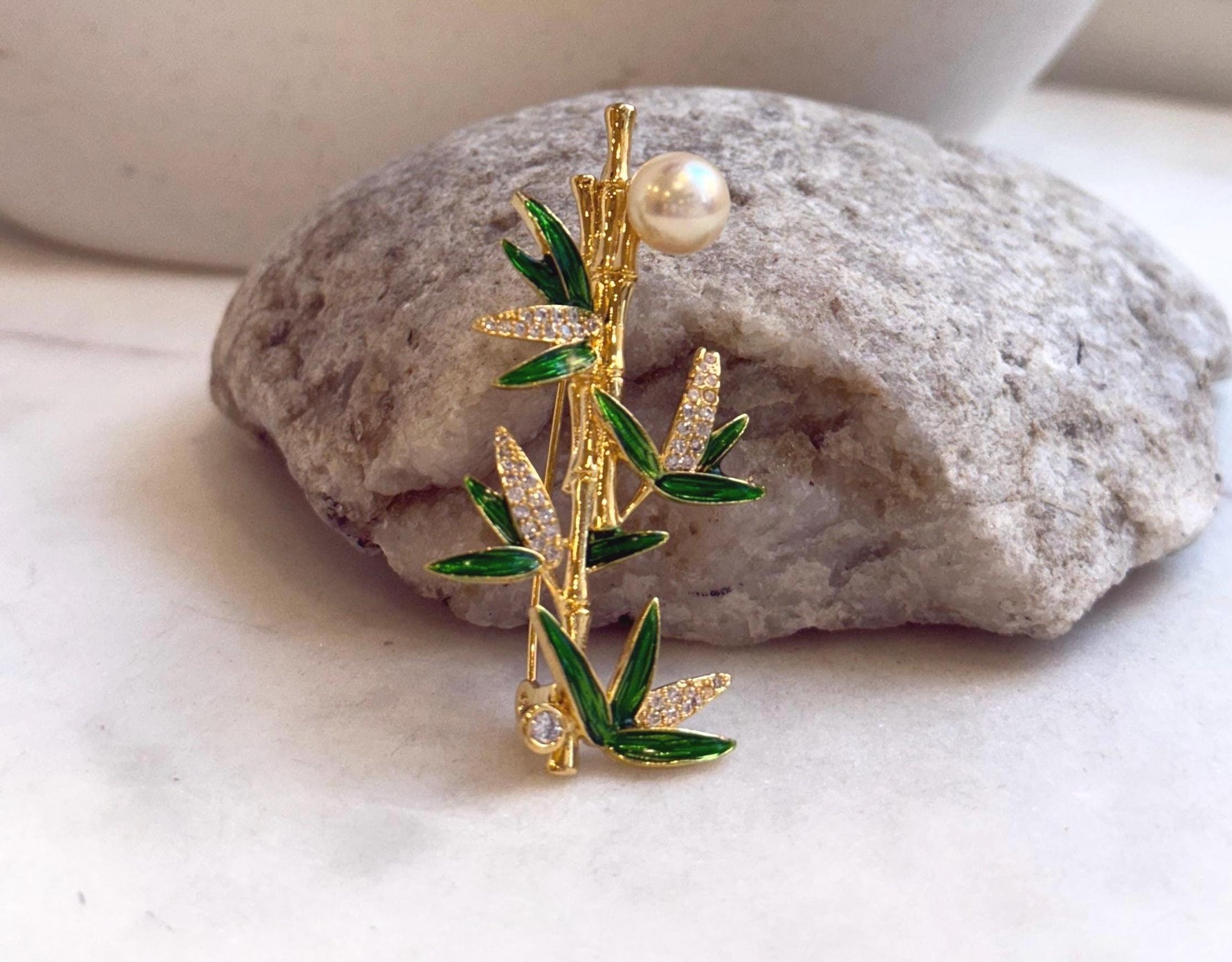 Elly’s Light Gold pearl Bamboo brooch: Extreme luster mirrored, 8.2mm, 1.7x5.7cm. Pearl jewelry idea