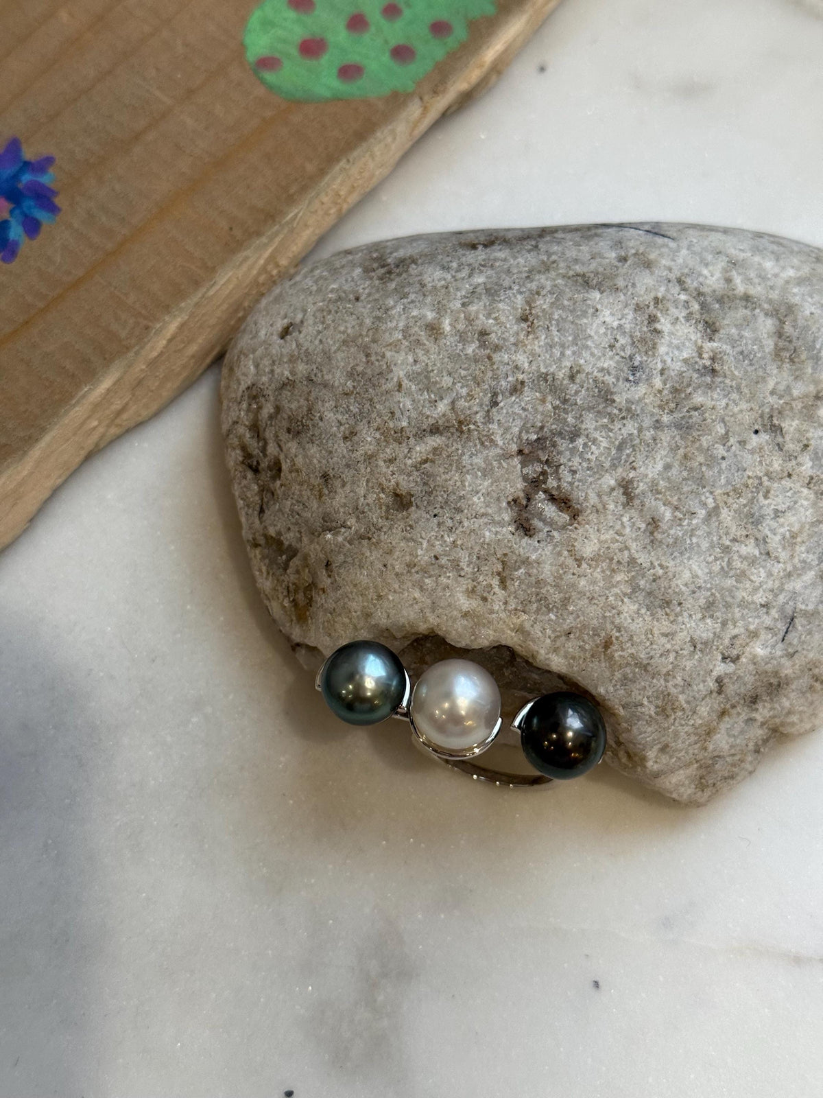 Tri Tahitian Australian ocean white pearls Ring: Extreme luster mirrored, 10.3-10.7mm. S925 silver adjustable Vintage Ring.