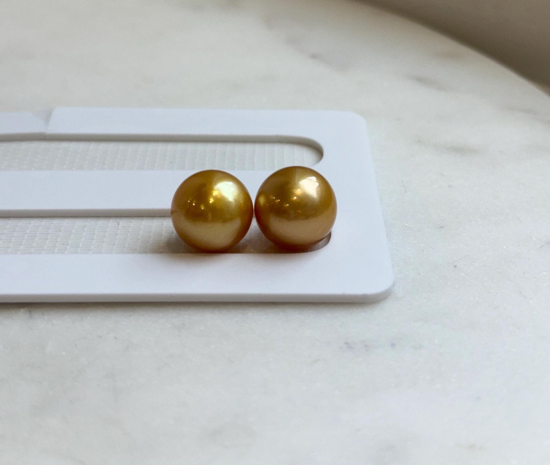 Sold out!! WL 12.7mm South Sea Deep Golden Pearl. 18K Yellow gold thick Studs, cad429.99