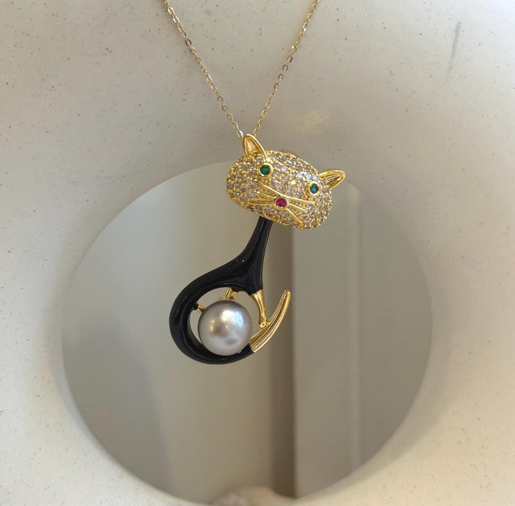 Tahitian Platinum ocean pearl Cat brooch pendant 2in1: Extreme strong luster mirrored, 10.3mm. s925 silver chain not included.