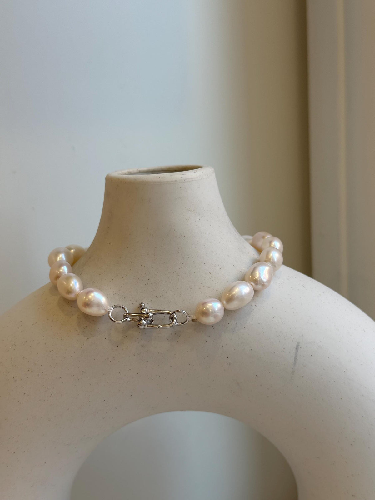 Elly’s 16pcs 7.1-13.1mm Baroque oval pearls Braclet: Extreme luster mirrored, 8”, S925 silver Braclet. gift for her