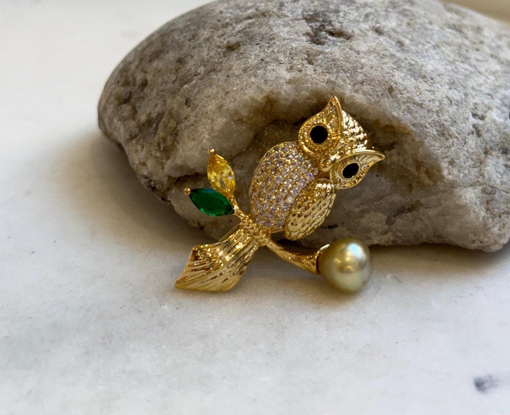 Elly’s South sea deep golden ocean pearl Owl brooch pendant 2in1: Extreme luster mirrored, 8.6mm, s925 silver chain not included. gift for her holiday