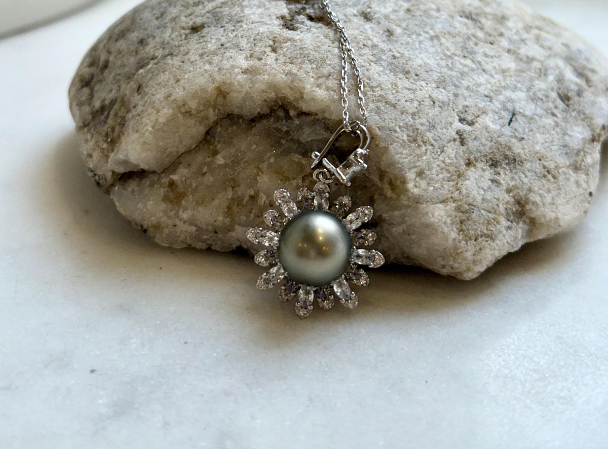 10.4mm Tahitian platinum ocean pearl Floral pendant: Extreme luster mirrored, S925 silver pendant chain set. gift for her